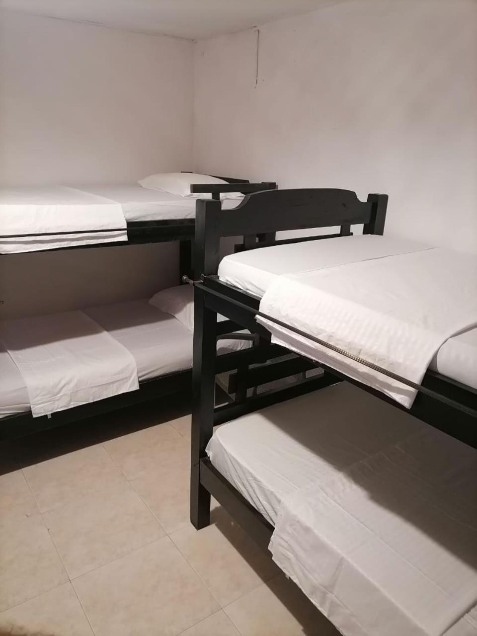 Hostel Shalom Adonai Cartagena Exterior foto
