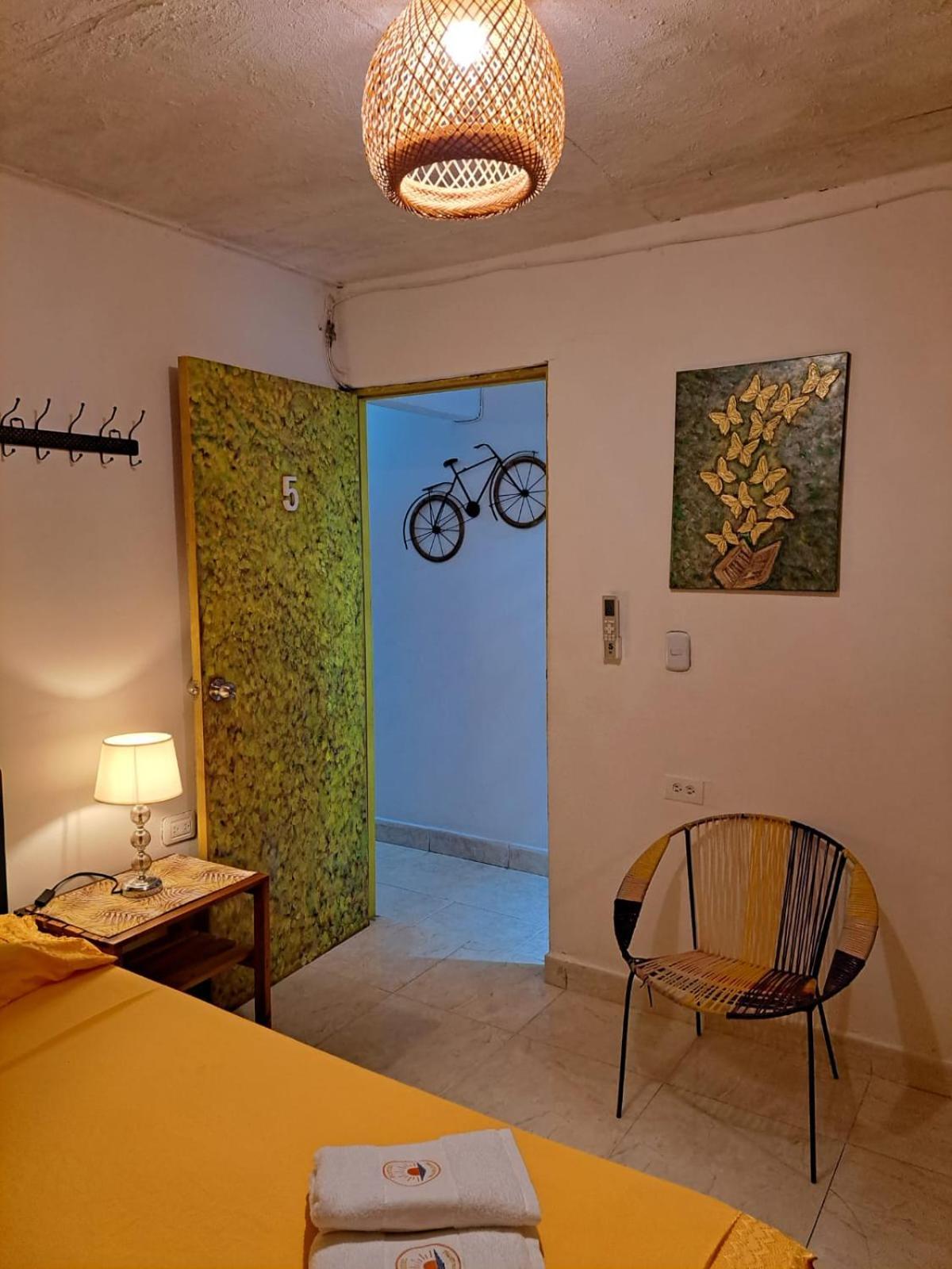 Hostel Shalom Adonai Cartagena Exterior foto