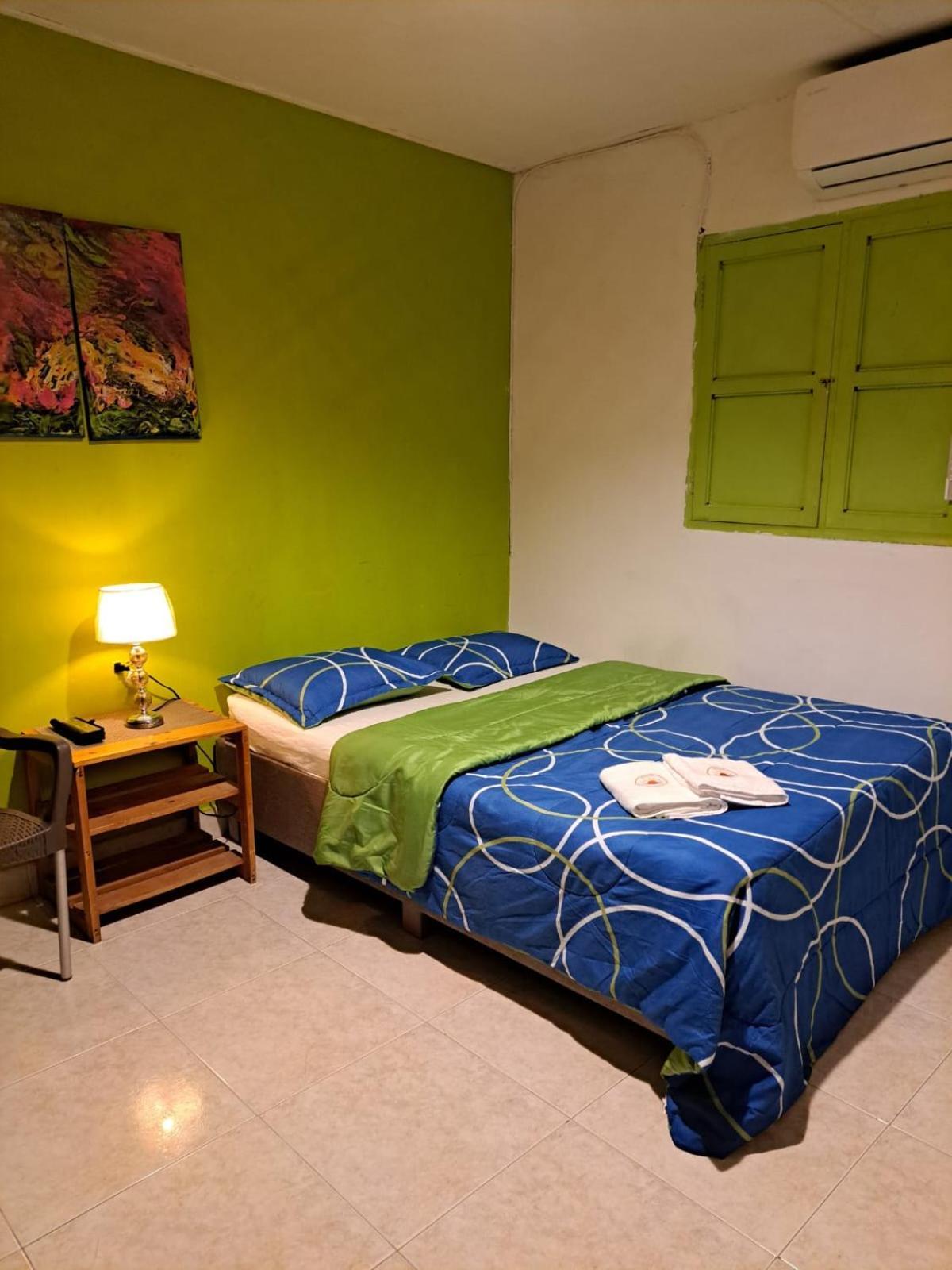 Hostel Shalom Adonai Cartagena Exterior foto