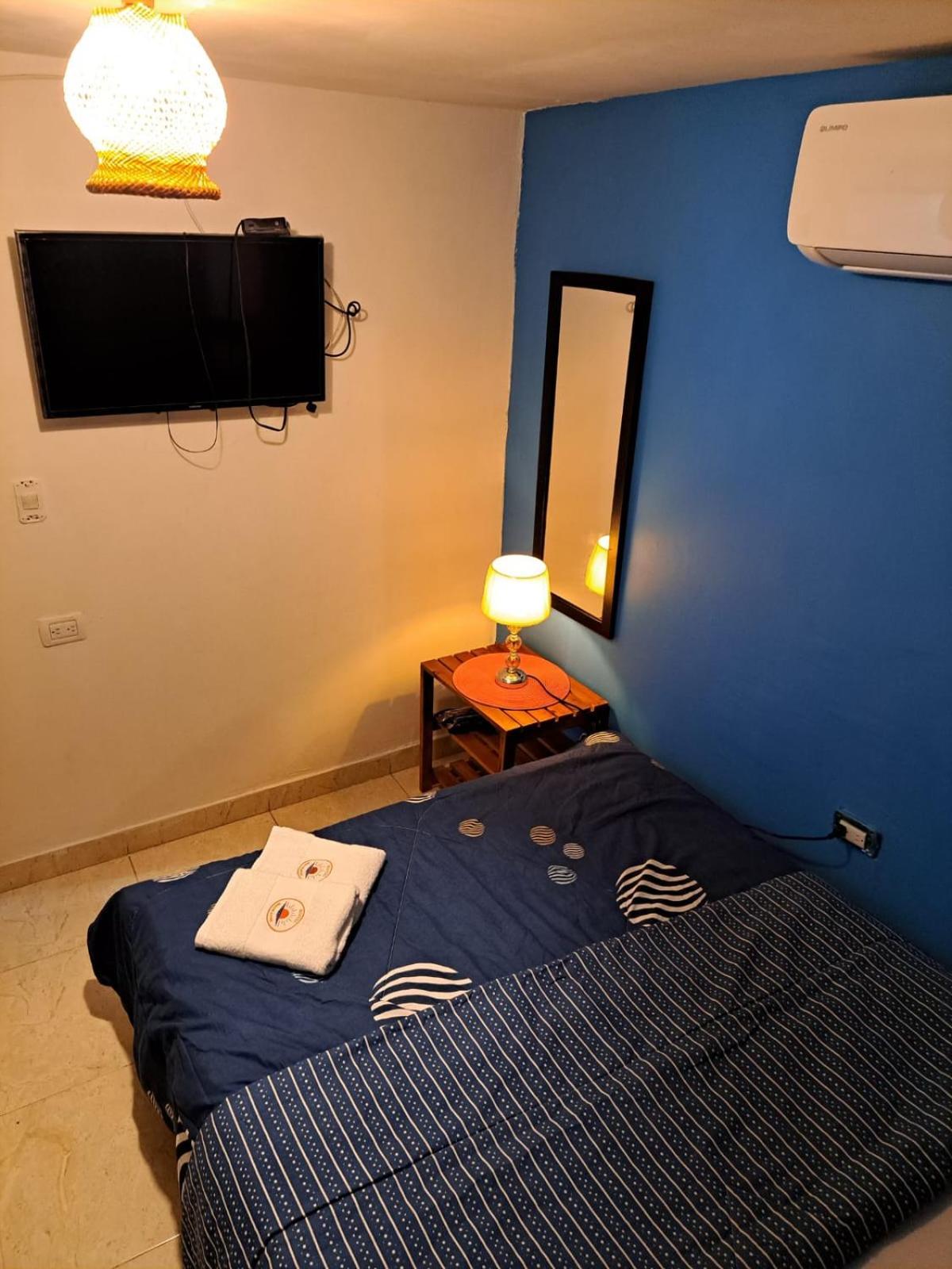Hostel Shalom Adonai Cartagena Exterior foto