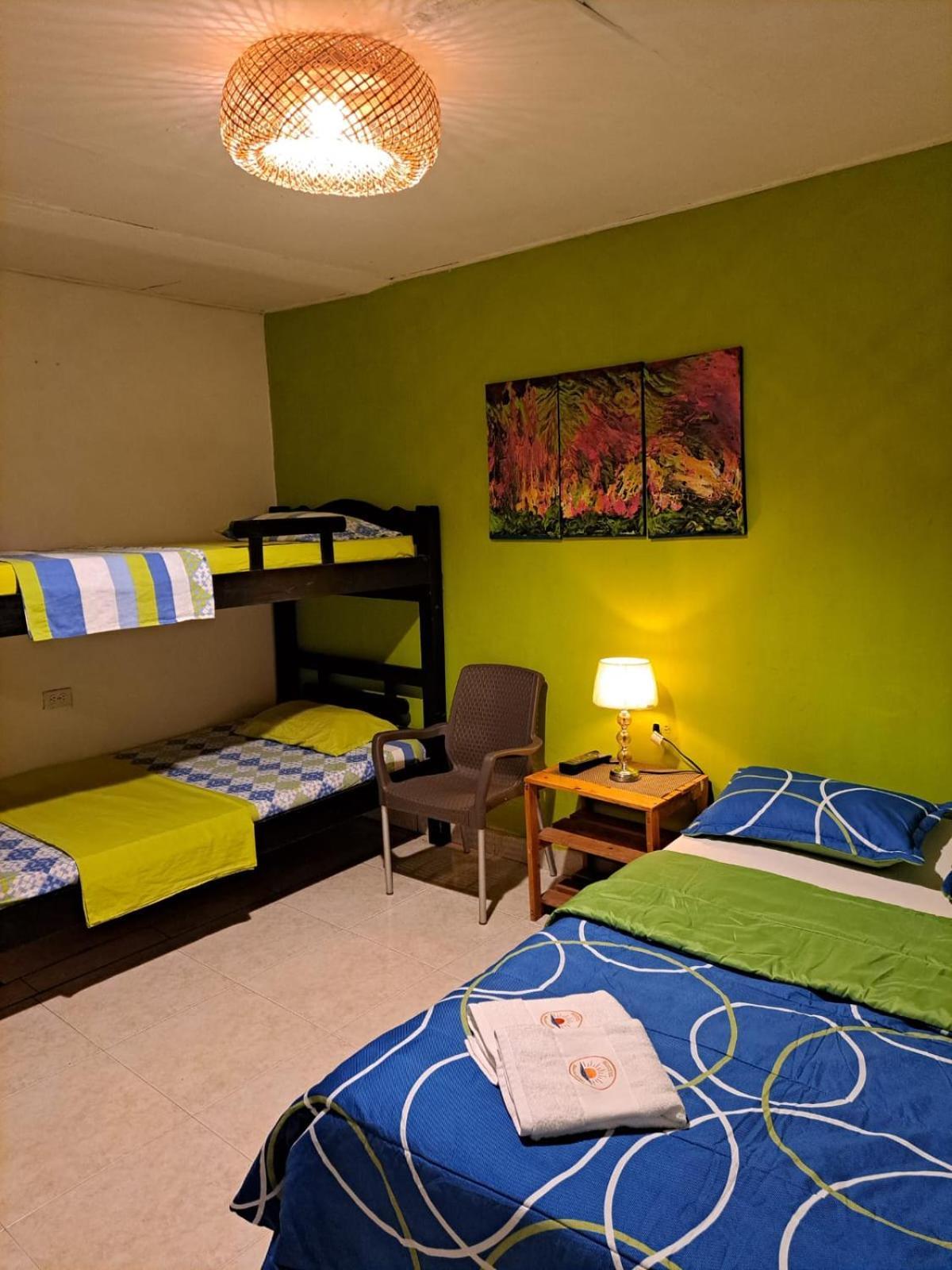 Hostel Shalom Adonai Cartagena Exterior foto